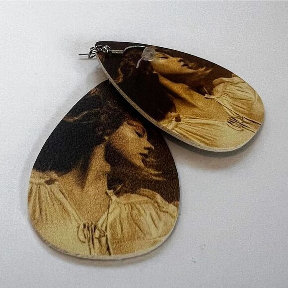 Taylor Swift Double-Sided Sepia Image Era Concert French Hooks Teardrop Earrings - Picture 4 of 4